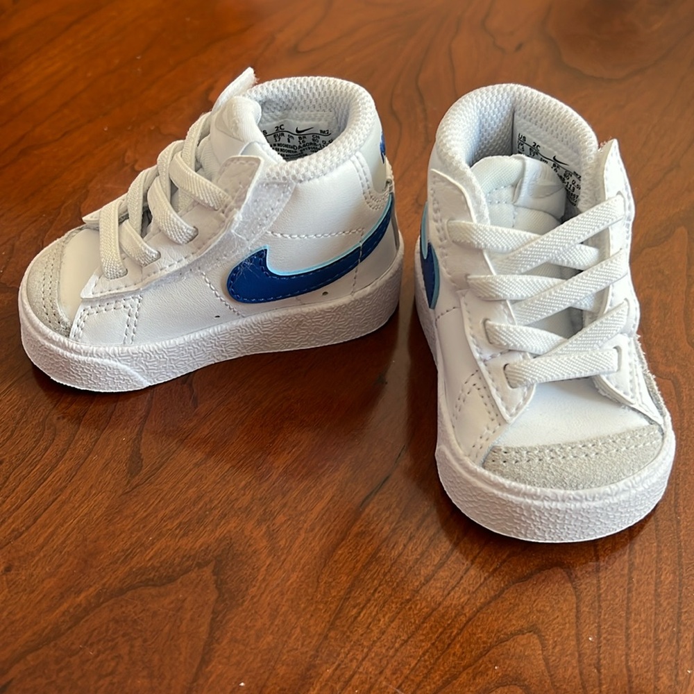 2C Nike Sneakers